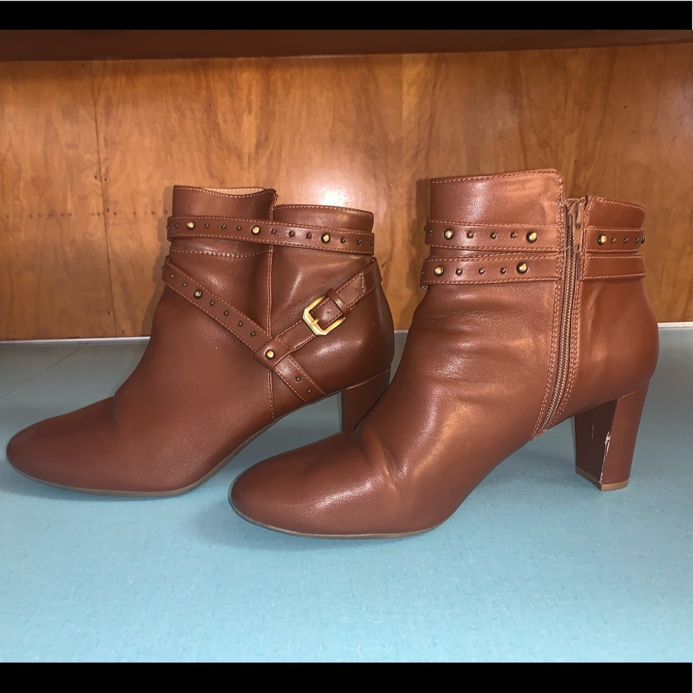 Super cute brown boots 💓